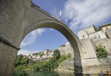 Održani 454. Tradicionalni Skokovi Sa Starog Mosta U Mostaru